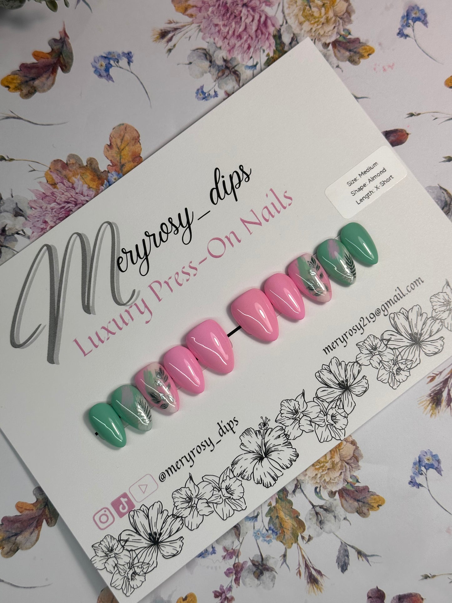Candies & Mint Pre-Designed Press-On Nail Set
