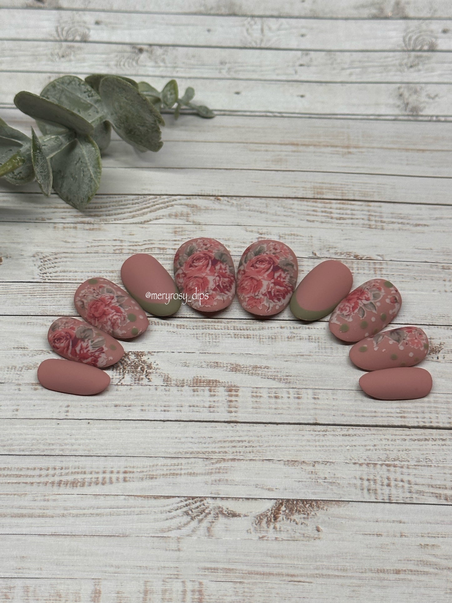 Wildflowers In Bloom Pre-Designed Press-On Nails Set