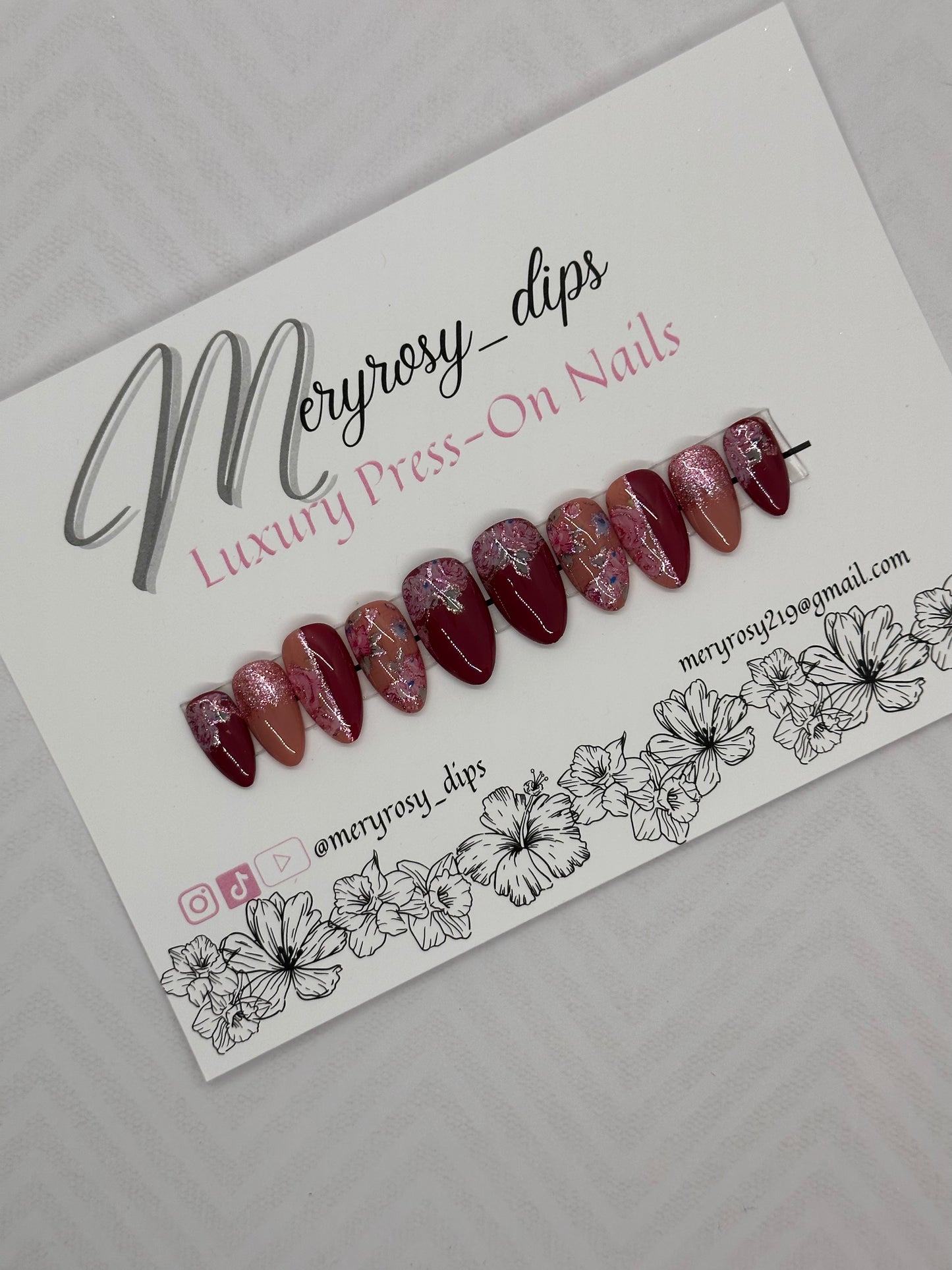 A Field of Flowers Pre-Designed Press-On Nail Set