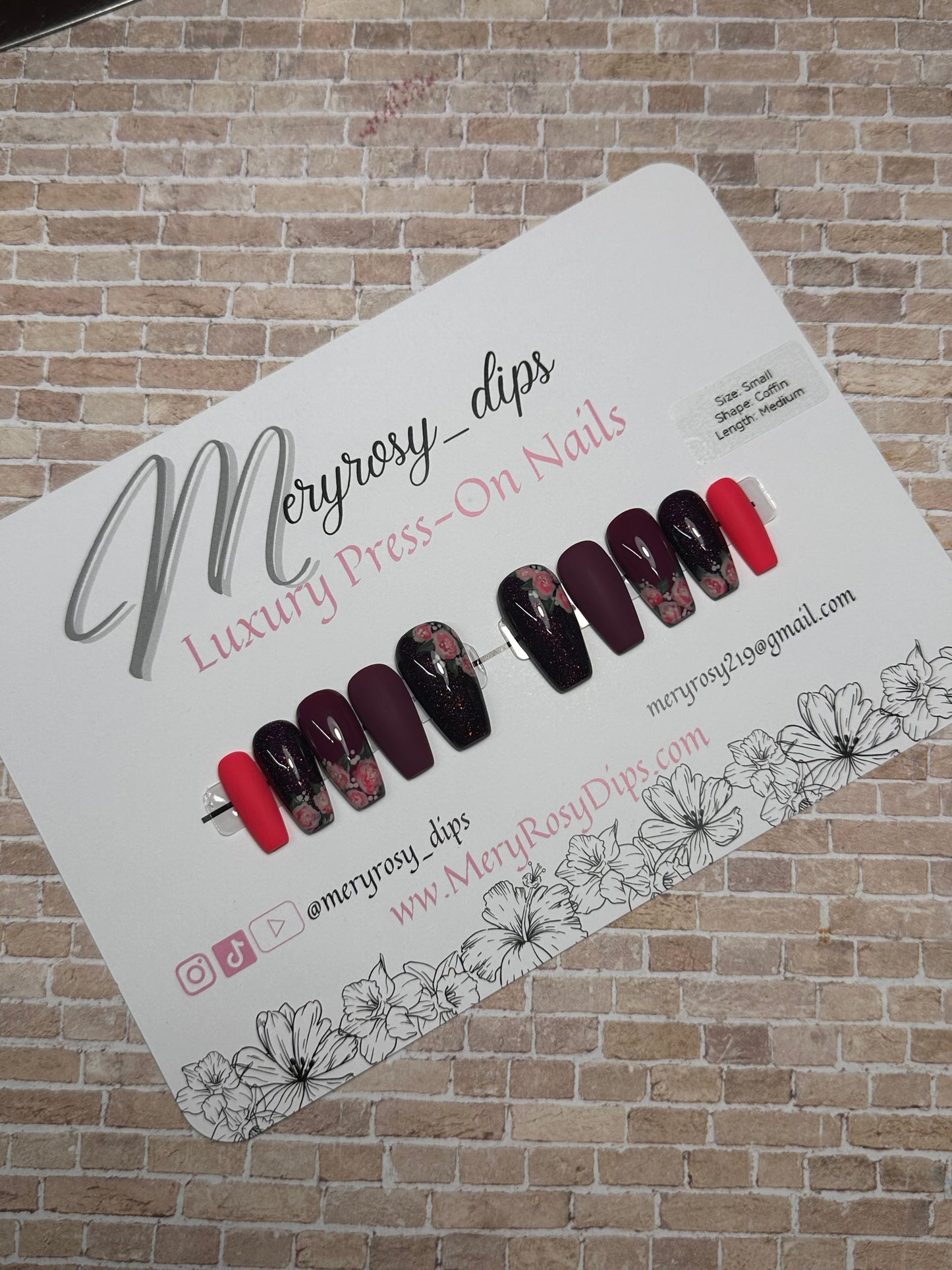 Dark Beauty Pre-Designed Press-On Nail Set