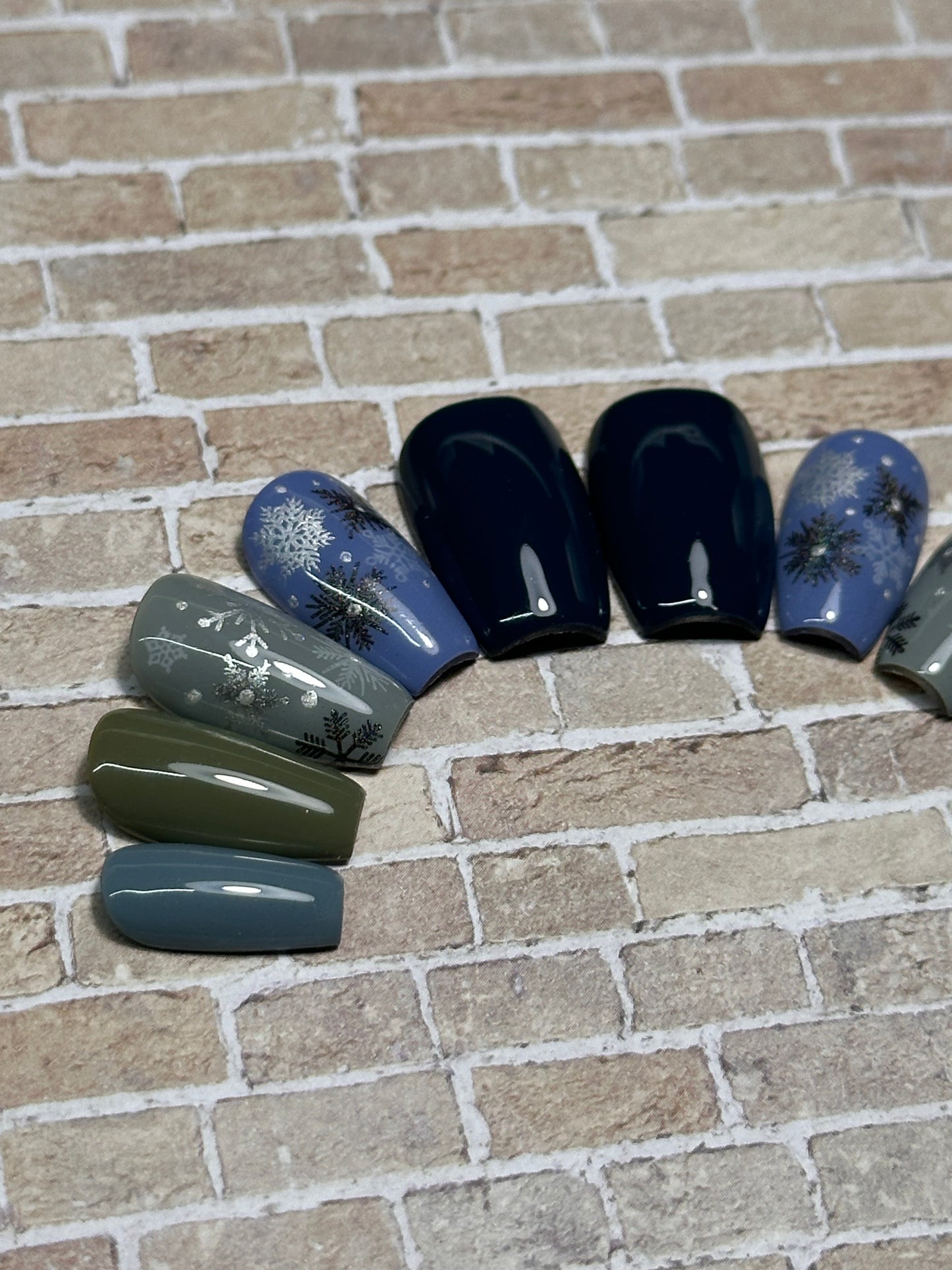 Blue-Ish Snow Pre-Designed Press-On Nail Set