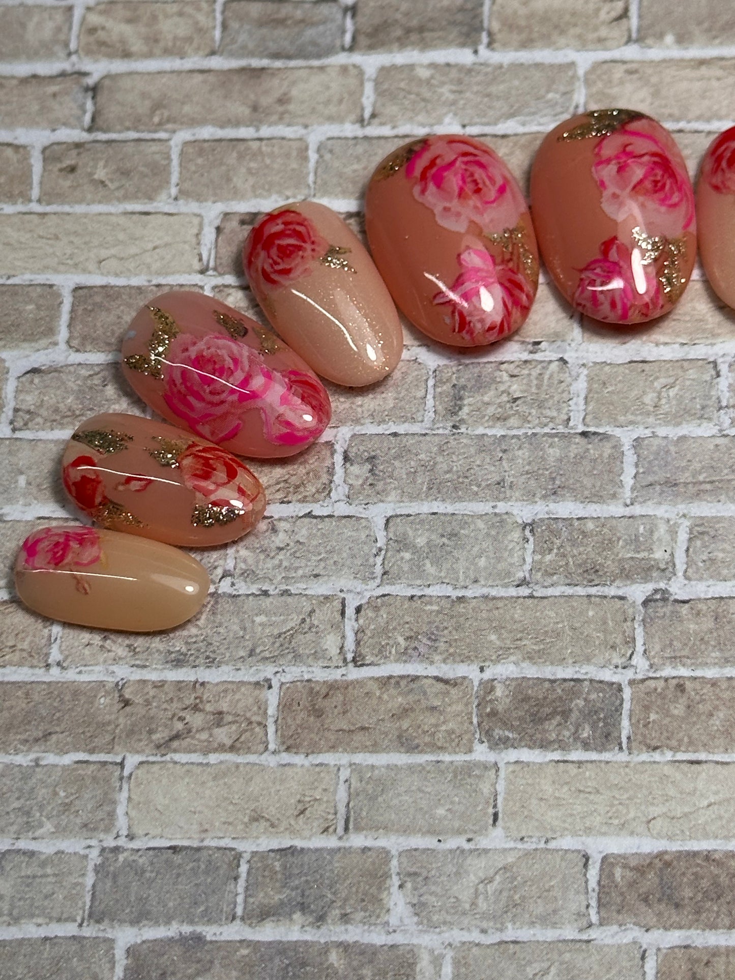 Flower Power Pre-Designed Press-On Nail Set