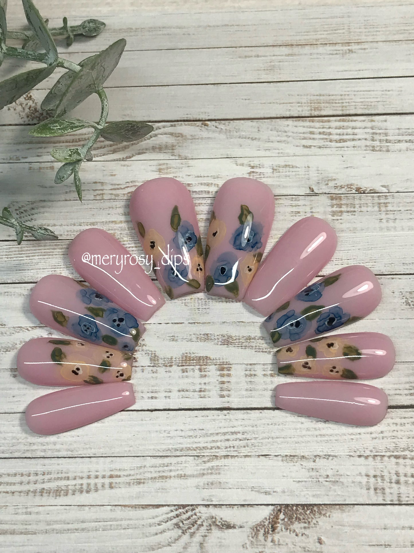 Blue Watercolor Flowers Pre-Designed Press-On Nail Set