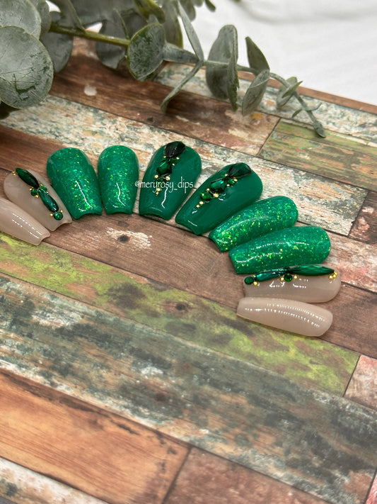 Bling & Green Pre-Designed Press-On Nail Set